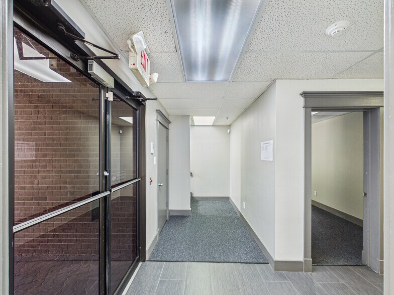 More Photos Of 25222 Glen Loch Dr, Spring Coworking Space