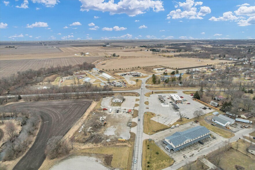 More Photos Of 940 Clinton Ave, Farmer City Land For Sale