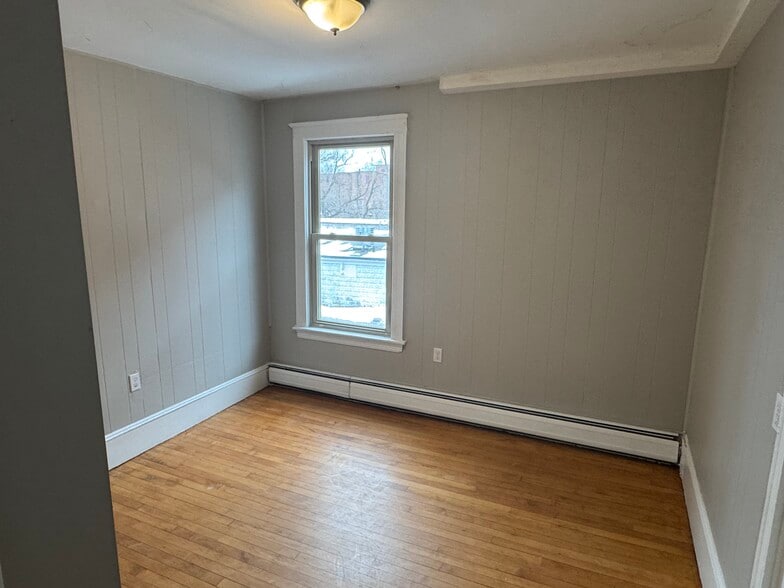 More Photos Of 135 Lafayette Sq, Haverhill Storefront Retail Residential For Sale