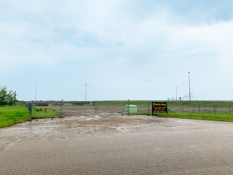 More Photos Of 4827 47 Av, Entwistle Land For Sale