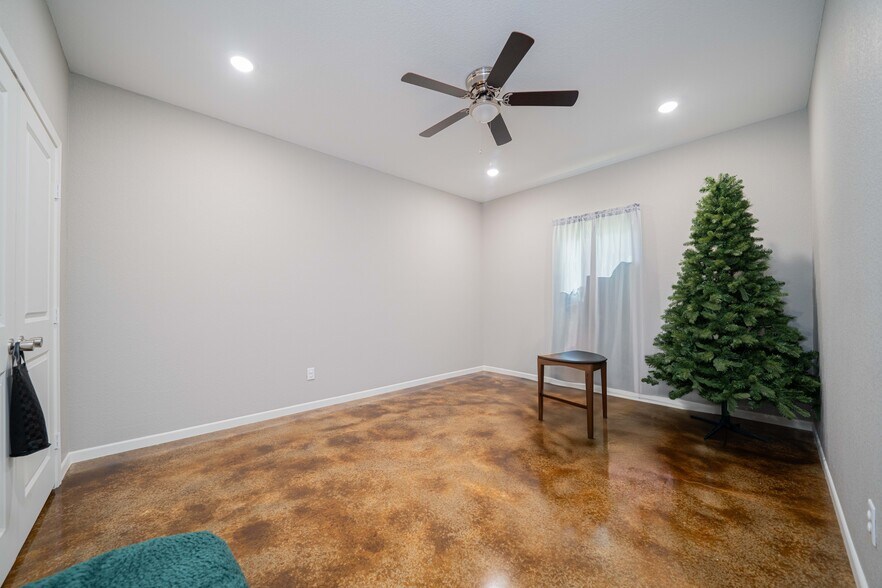 More Photos Of 128 Loye Ln, Hawkins Apartments For Sale