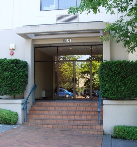 More Photos Of 1401 E Jefferson St, Seattle Office For Sale