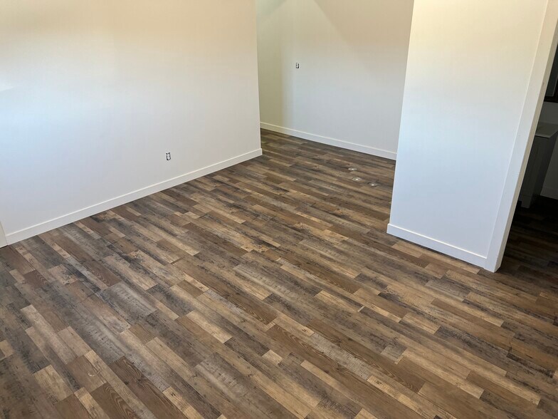 More Photos Of 4660-4696 Glencoe St, Denver Warehouse For Sale