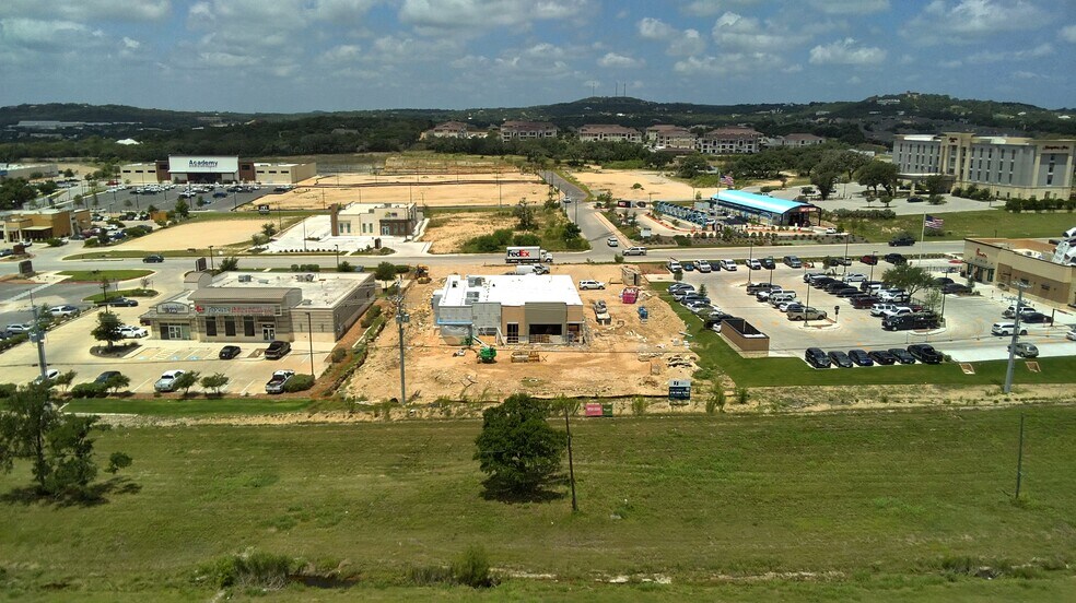 More Photos Of 438 Singing Oaks, Spring Branch General Retail For Sale