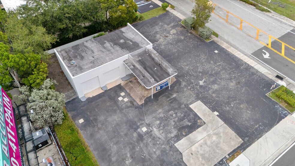 More Photos Of 3609 Broward Blvd, Fort Lauderdale Service Station For Sale