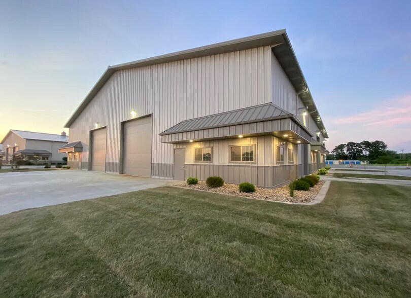 Primary Photo Of 2101-2103 2nd Ave N, Silvis Warehouse For Lease