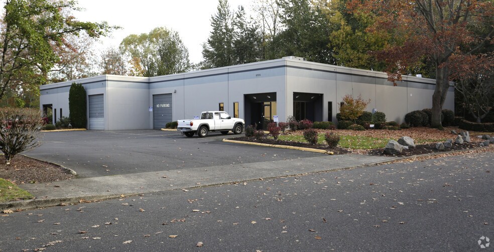 More Photos Of 9705-9707 NE Colfax St, Portland Warehouse For Lease