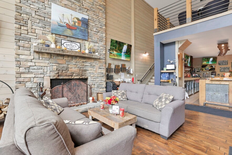 More Photos Of 14675 Zion Rd, Thornville Restaurant For Sale