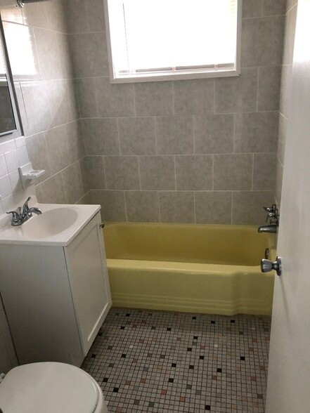 More Photos Of 5035 3rd St NE, Minneapolis Apartments For Sale