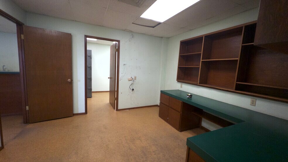 More Photos Of 500 Alakawa St, Honolulu Warehouse For Lease