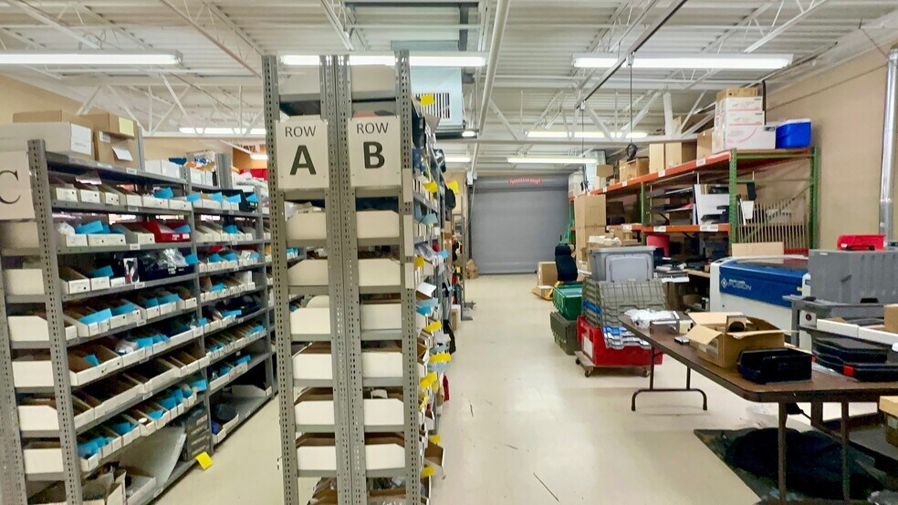 More Photos Of 1014 S Main St, Nicholasville Office For Sale