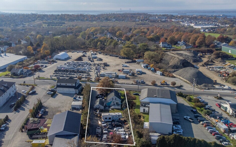 More Photos Of 999 Aquidneck Ave, Middletown Flex For Sale