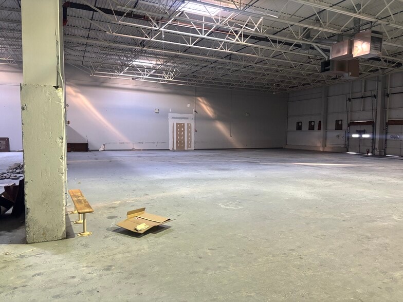 More Photos Of 302 Commerce Square Blvd, Burlington Warehouse For Sale