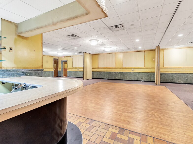 More Photos Of 1341 Springwells St, Detroit General Retail For Sale