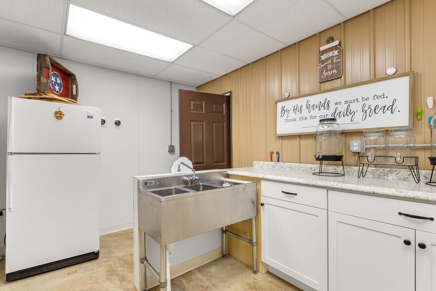 More Photos Of 1049 Oregon Rd, Lascassas Specialty For Sale