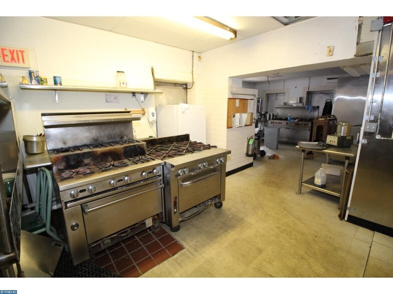 More Photos Of 638-640 Stokes Rd, Medford Restaurant For Sale