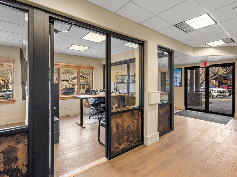 More Photos Of 36 Center Ln, Big Sky Office For Lease
