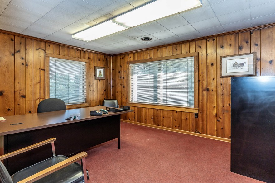 More Photos Of 283 N Main St, Fredericktown Industrial For Sale