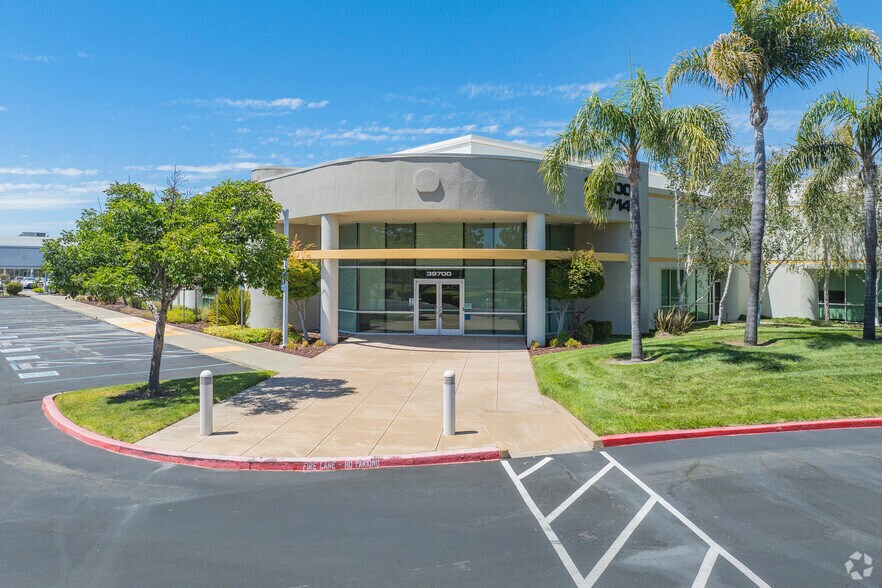 More Photos Of 39611 Eureka Dr, Fremont Unknown For Lease