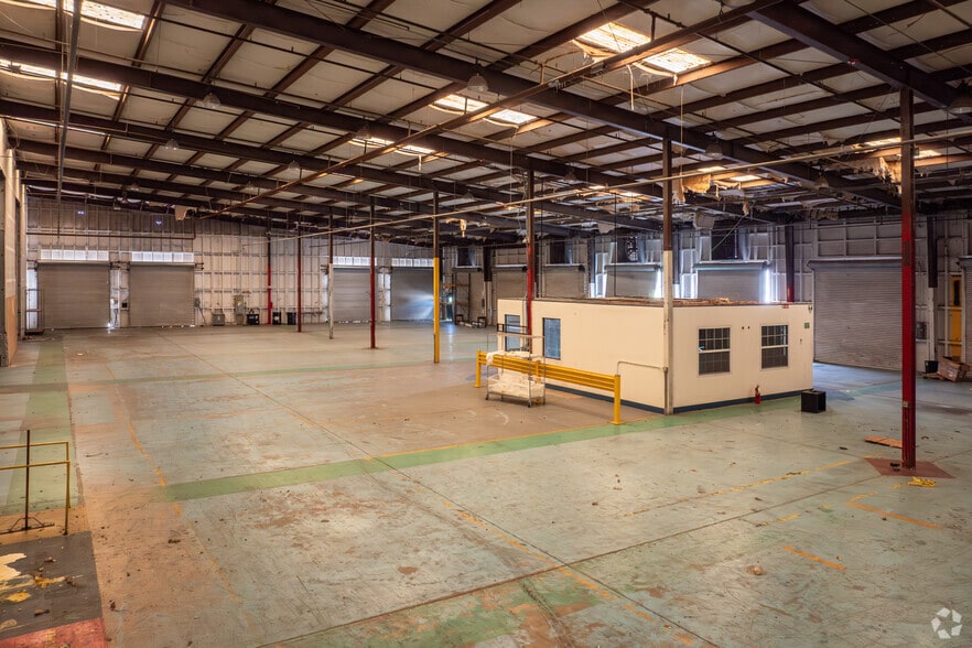 More Photos Of 5407 NW 44th Ave, Ocala Manufacturing For Lease