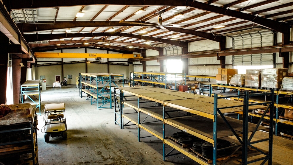 More Photos Of 1037 Freeman Rd, Broussard Warehouse For Lease
