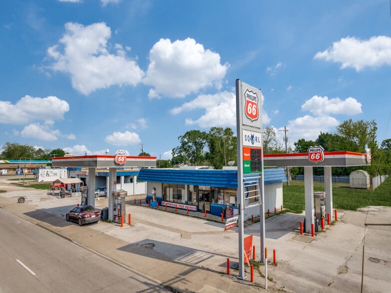 Primary Photo Of 411 NW 2nd St, Kerens Convenience Store For Sale
