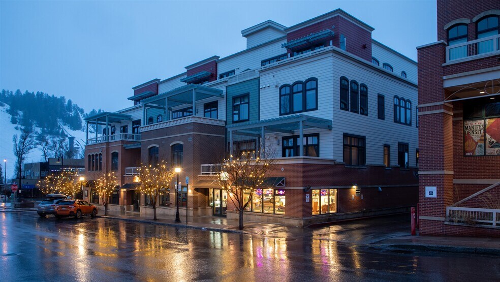 More Photos Of 700 Yampa, Steamboat Springs Restaurant For Sale