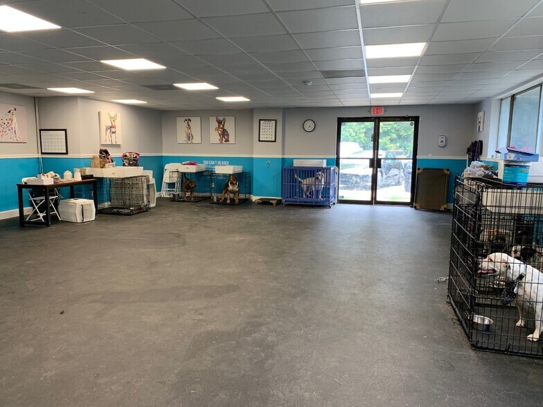 33 Nepperhan Ave, Elmsford, NY 10523 Industrial For Lease