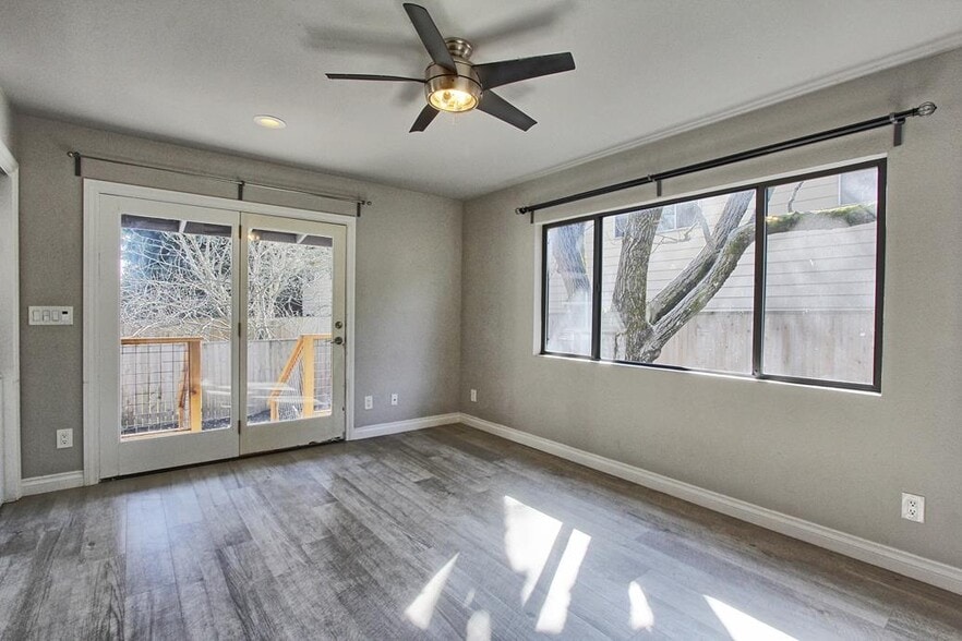 More Photos Of 2422 NE Glisan St, Portland Apartments For Sale