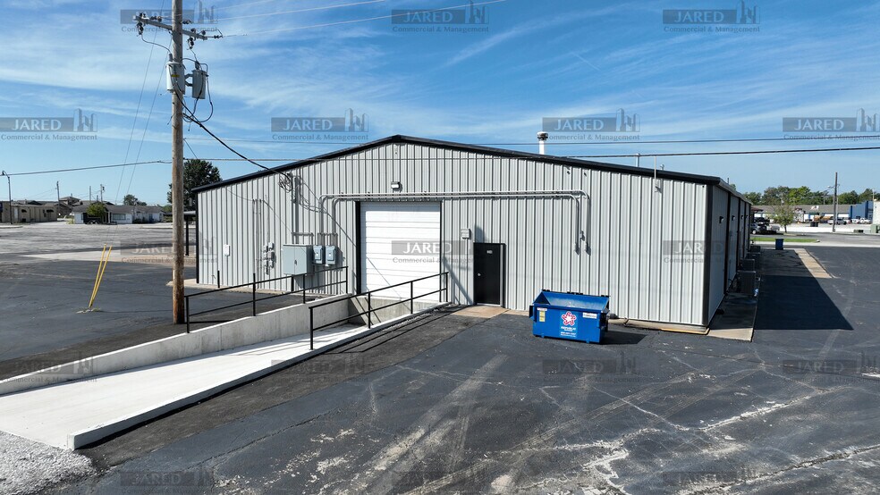 More Photos Of 2230 S Main St, Carthage Unknown For Lease