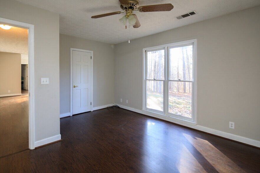 More Photos Of 3890 Steve Tate Rd, Marble Hill Office Residential For Sale