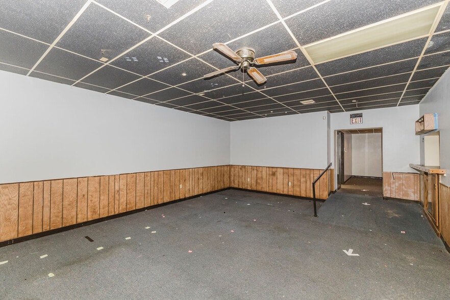 More Photos Of 1560 S Topeka St, Wichita Lodge Meeting Hall For Sale