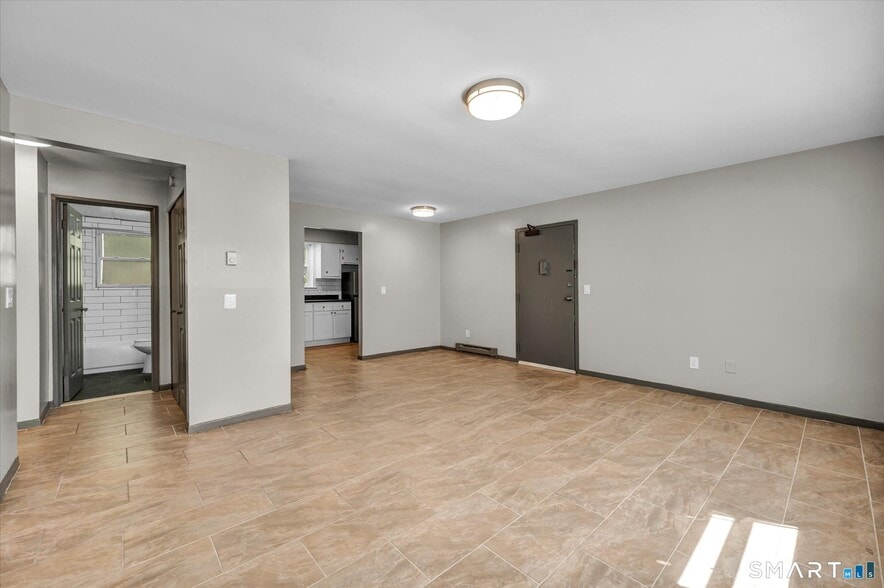 More Photos Of 40 Briarwood Ln, Branford Apartments For Sale
