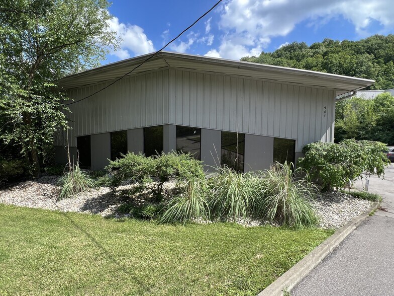 More Photos Of 941 Dudley Pike, Fort Mitchell Warehouse For Sale