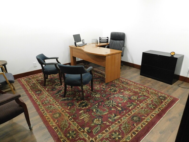 More Photos Of 68 W Main St, Danville Office For Lease
