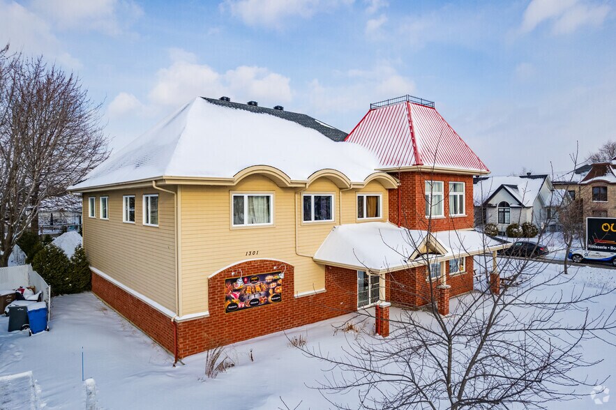 More Photos Of 1301 Rue Notre-Dame, Repentigny Storefront Retail Residential For Sale