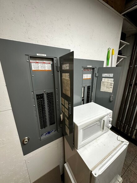 More Photos Of 1285 National Hwy, Cumberland Freestanding For Sale