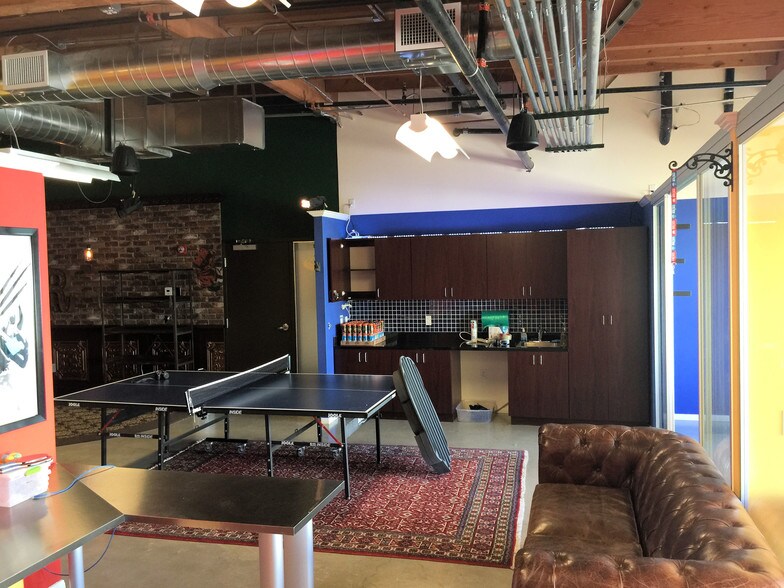 More Photos Of 5240 Lankershim Blvd, North Hollywood Movie Theatre For Lease