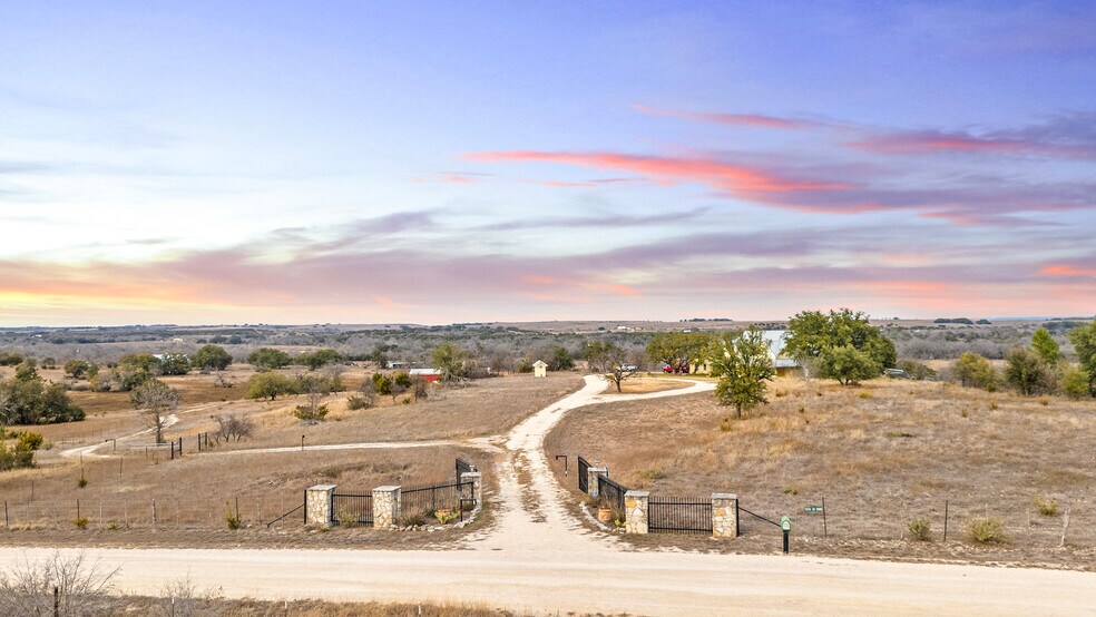 More Photos Of 1274 County Road 2806, Lampasas Land For Sale