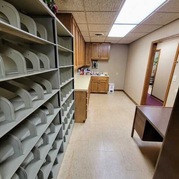 More Photos Of 1200-1216 SW East US-40 Hwy, Blue Springs Medical For Sale