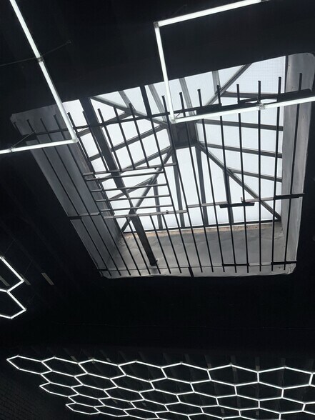 More Photos Of 2814 20th Ave, Long Island City Warehouse For Lease