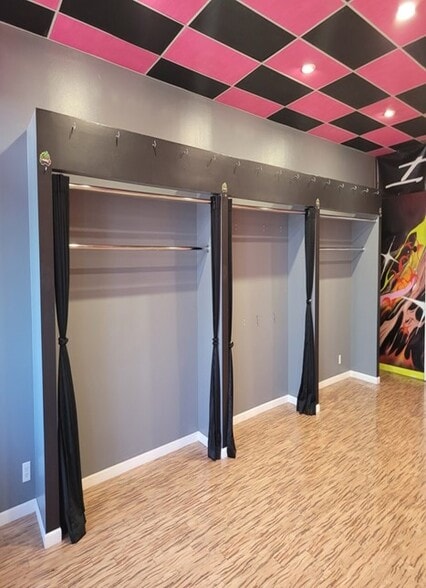 More Photos Of 690-700 E Mcnab Rd, Pompano Beach Freestanding For Lease