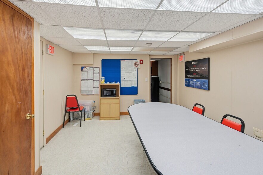 More Photos Of 540-544 Douglas Ave, Providence Office For Sale