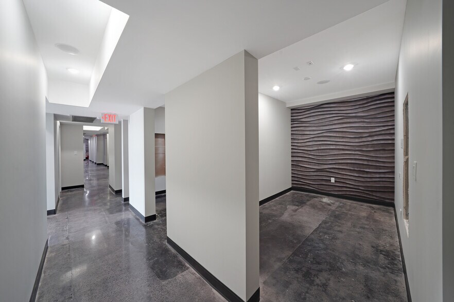 More Photos Of 530 NW 54th St, Miami Office For Lease