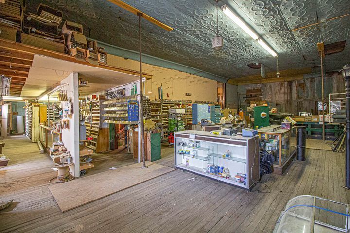 More Photos Of 155 W Main St, Aguilar Storefront Retail Office For Sale