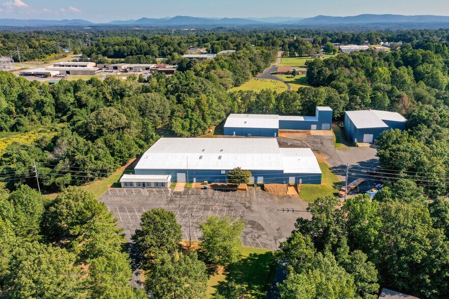 More Photos Of 144 Industrial Dr, Forest City Warehouse For Lease
