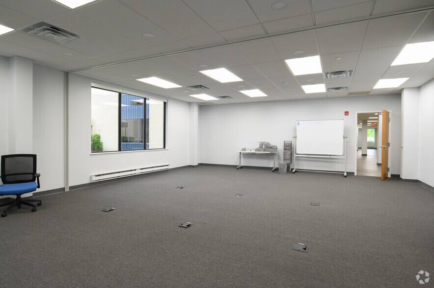 More Photos Of 1301 Virginia Dr, Fort Washington Office For Lease