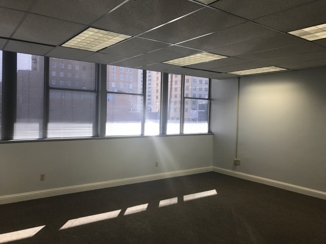 More Photos Of 200 W Illinois Ave, Midland Office For Lease