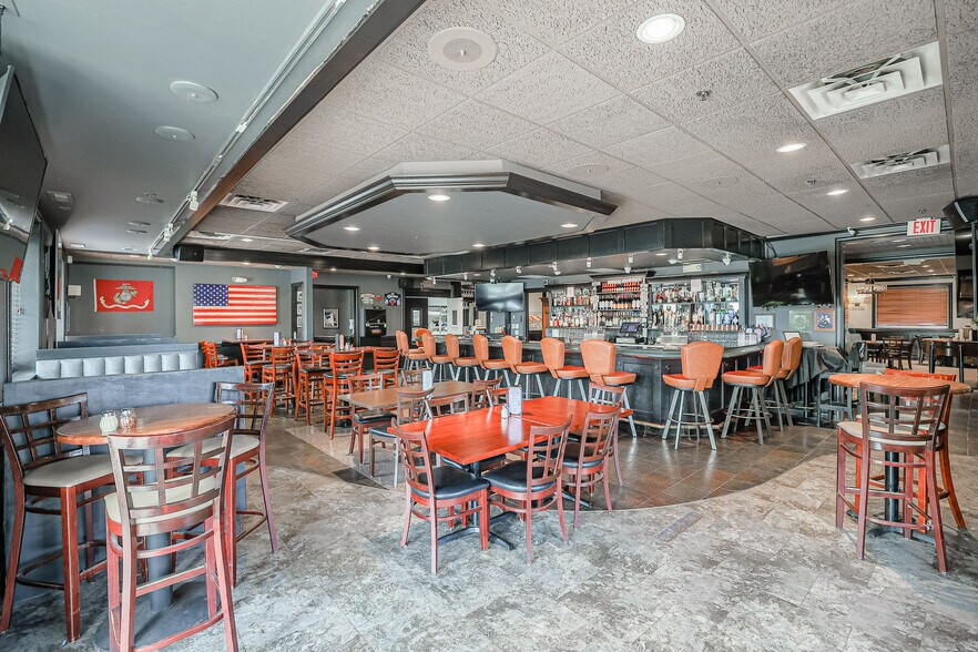 More Photos Of 27W371 North Ave, West Chicago Restaurant For Sale