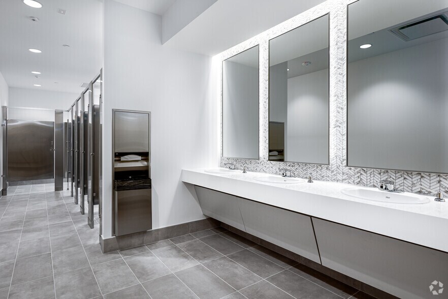 More Photos Of 195 Murray Farm Dr, Fairview Office For Lease